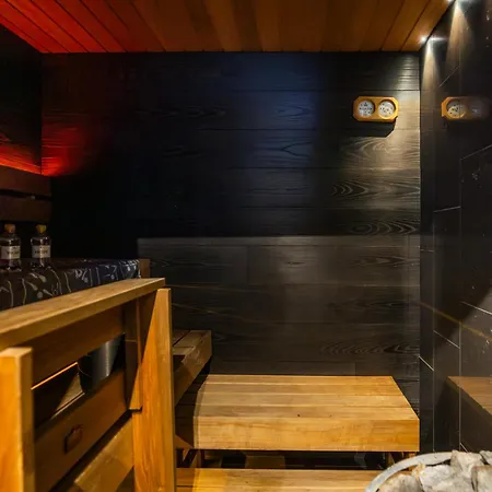 Private Riverside With Sauna & Ice Swimming * روفانييمي