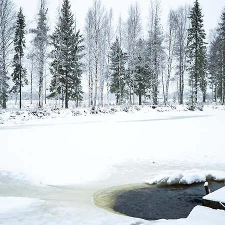 Apartmán Private Riverside With Sauna & Ice Swimming